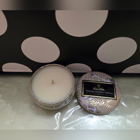 2/$20✨️Voluspa Candle✨️ - Picture 2 of 3